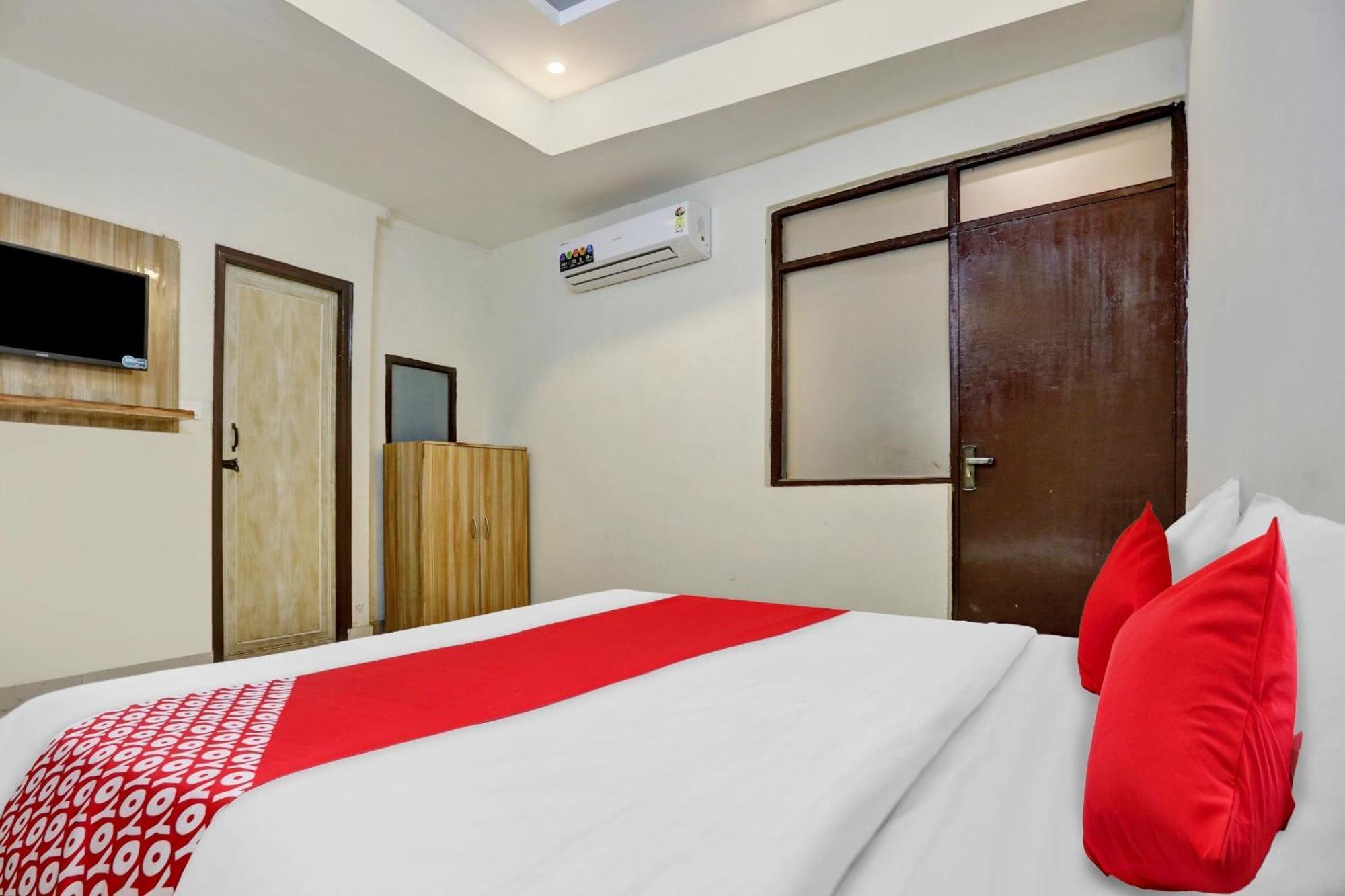 O Surajmal Place 4*